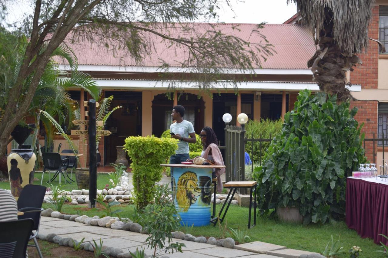Acacia Hotel Mbarara Nyamitanga Экстерьер фото