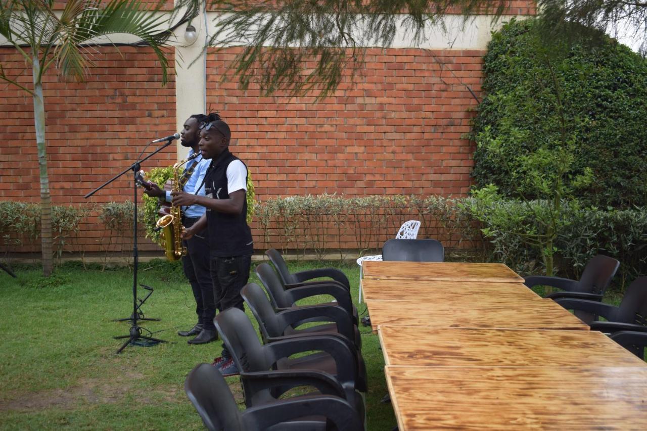 Acacia Hotel Mbarara Nyamitanga Экстерьер фото
